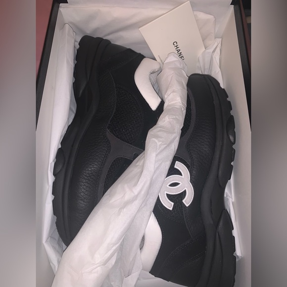 TRENDSETTERS!!! - Picture 2 of 5